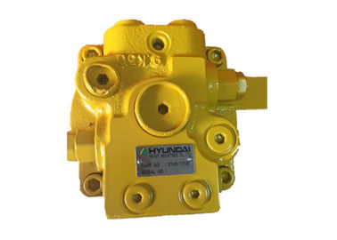 O motor hidráulico amarelo do balanço para as peças da máquina escavadora balança o motor R55-9 R55W-9 31M9-10130